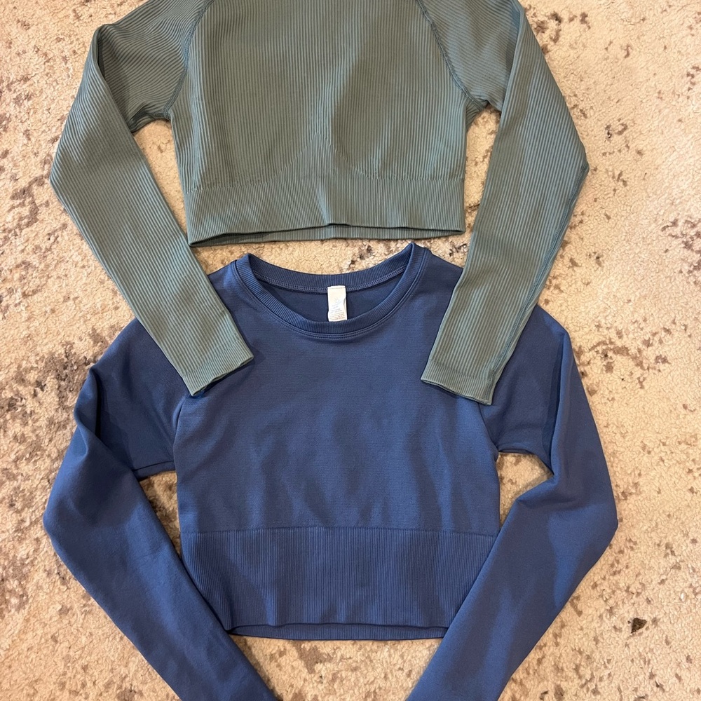 Aerie Blue and Amazon Ribbed Olive Workout Crop Tops